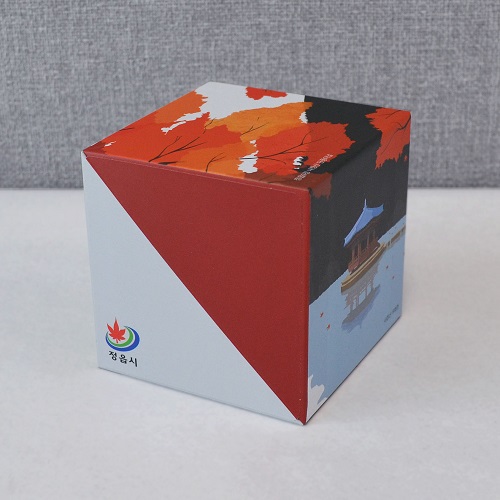 큐브형 점착메모지 큐브형 메모지(칼라인쇄) 큐브_포스트잇 메모함(85*85*85mm)300매 상품 사진